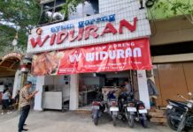 Ayam Goreng Widuran Tak Pernah Ajukan Sertifikasi Halal Sejak Berdiri Ayam Goreng Widuran kembali buka usai tutup hampir sebulan