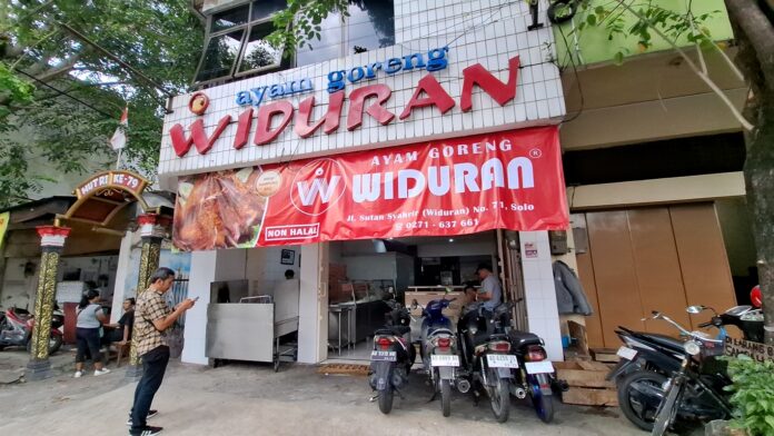 Ayam Goreng Widuran kembali buka usai tutup hampir sebulan Ayam Goreng Widuran kembali buka usai tutup hampir sebulan