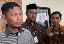 Pernah Incipi, Politisi PKS Solo Laporkan Ayam Goreng Widuran Non-Halal ke Polisi Politisi PKS Sugeng RIyanto laporkan Ayam Goreng Widuran ke Polresta Solo