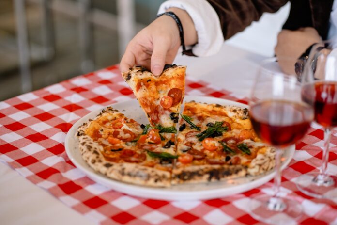 pizza Grand Mercure Solo Baru