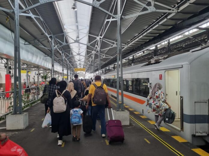 KA Jarak Jauh, KAI, kereta api, KA, libur