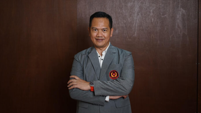 Ketua KONI Solo Her Suprabu