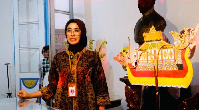 Hidupkan Warisan Lokal, Wawali Solo Tinjau Pameran Rajamala di Museum Radyapustaka