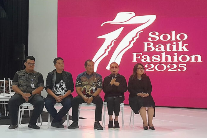Solo Batik Fashion 2025 SBF 17