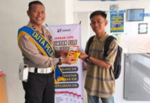 Polres Sukoharjo Beri Minuman Gratis untuk Pemohon Perpanjangan SIM
