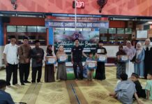 SD Muhammadiyah 1 Solo Bagikan Santunan Ramadan bagi Anak Yatim dan Gelar Buka Bersama