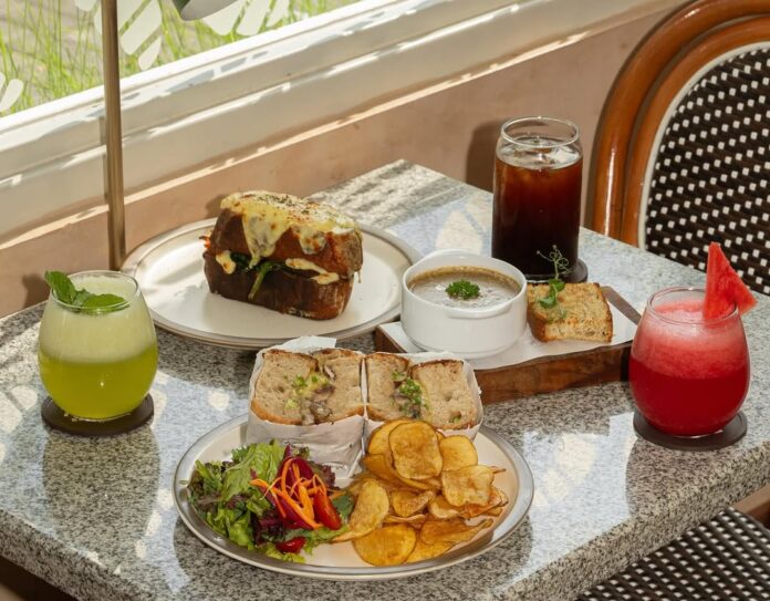 Cafe kopi di Solo buka jam 7 pagi. foto: Instagram/amcobistro