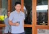 Heboh ASN Solo Sebar Data Pribadi Pembalap Rio Haryanto, Kini Disanksi Potong Gaji 9 Bulan Rio Haryanto terlihat usai Salat Jumat di Masjid Baiturrachman, Sumber, Solo. Foto: Damai Kuncoro