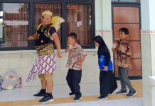 Rayakan Hari Kartini, Siswa SLB Fadhilah Ummah Sukoharjo Fashion Show Bareng Superhero