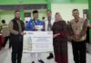 Jemaah Haji 2026 Terima Uang Saku 750 Riyal, Distribusi di Embarkasi Solo Lancar BPKH membagikan uang saku bagi Jemaah haji Indonesia tahun 2026. Tiap jemaah mendapatkan uang saku tunai sebesar 750 Riyal Arab Saudi (SAR). Foto: dokumen BPKH