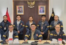 Bareskrim Tetapkan Dua Petinggi PT SJU Jadi Tersangka Kasus Mafia Emas Ilegal Direktur Tindak Pidana Ekonomi Khusus Bareskrim Polri, Ade Safri Simanjuntak saat gelar konferensi pers terkait penetapan dua tersangka yang diduga mafia emas ilegal.(Dok Foto: Istimewa)
