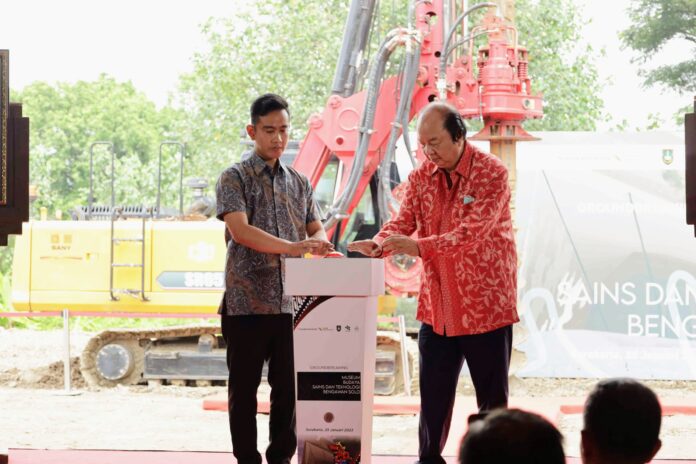 Gibran-dan-Dato-Sri-Tahir-Groundbreaking-Museum-Terbesar-Se-Jateng-2-scaled~2