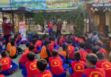 SDN Mojosongo V Surakarta Gelar Aksi Mewarnai Wayang Babad Kartasura Bareng ISI Surakarta