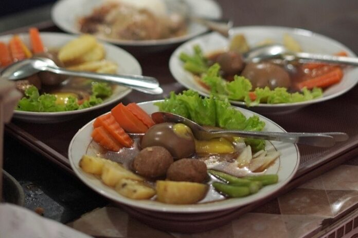 6 Tempat Makan Selat Solo Paling Terkenal dan Nikmat, Wajib Masuk Daftar Kulineran!