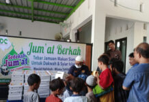 Fenomena Jumat Berkah di Solo, Solidaritas dari Masjid ke Jalanan