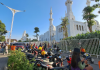 Tarik Tarif Parkir Mobil Rp10 Ribu Tanpa Karcis, Jukir Liar Masjid Sheikh Zayed Diangkut ke Polsek Banjarsari